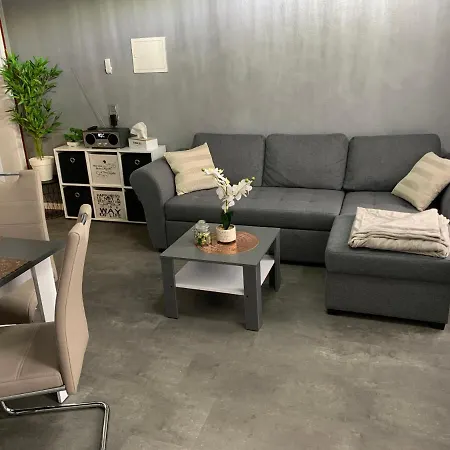 Exklusive Stadtwohnung Am Elbradweg: Best-preis-fewo Rathausblick 1 Fuer Max. 3 Pers. Inkl. Wlan, Prime Video & Self Check-in Διαμέρισμα