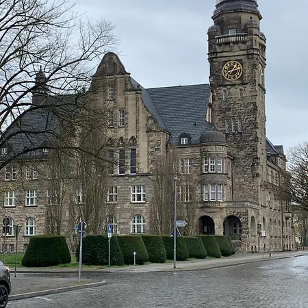 Διαμέρισμα Exklusive Stadtwohnung Am Elbradweg: Best-preis-fewo Rathausblick 1 Fuer Max. 3 Pers. Inkl. Wlan, Prime Video & Self Check-in