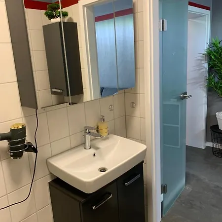 Διαμέρισμα Exklusive Stadtwohnung Am Elbradweg: Best-preis-fewo Rathausblick 1 Fuer Max. 3 Pers. Inkl. Wlan, Prime Video & Self Check-in