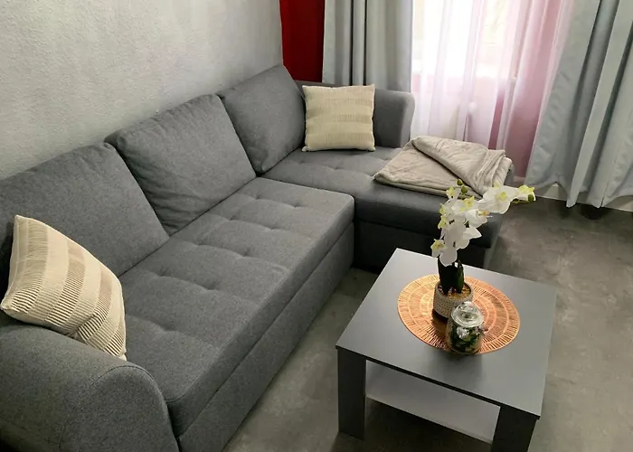 Apartamento Exklusive Stadtwohnung Am Elbradweg: Best-preis-fewo Rathausblick 1 Für Max. 3 Pers. Inkl. Wlan, Prime Video&self Check-in Wittenberge