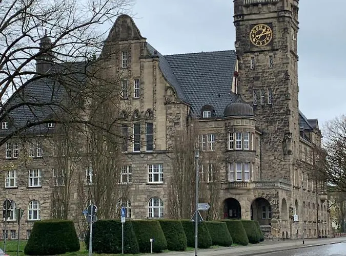 Apartamento Exklusive Stadtwohnung Am Elbradweg: Best-preis-fewo Rathausblick 1 Für Max. 3 Pers. Inkl. Wlan, Prime Video&self Check-in